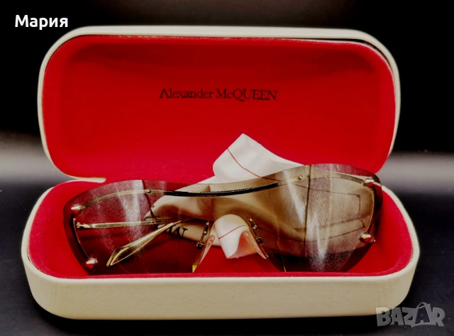 Слънчви очила Alexander McQueen
