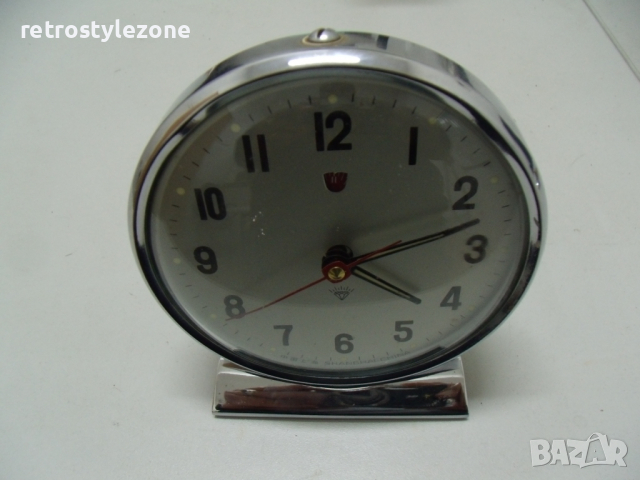 № 6074 стар настолен часовник SHANGHAI   - механичен  - работещ   - диаметър 11,5 см , снимка 2 - Други ценни предмети - 36161175