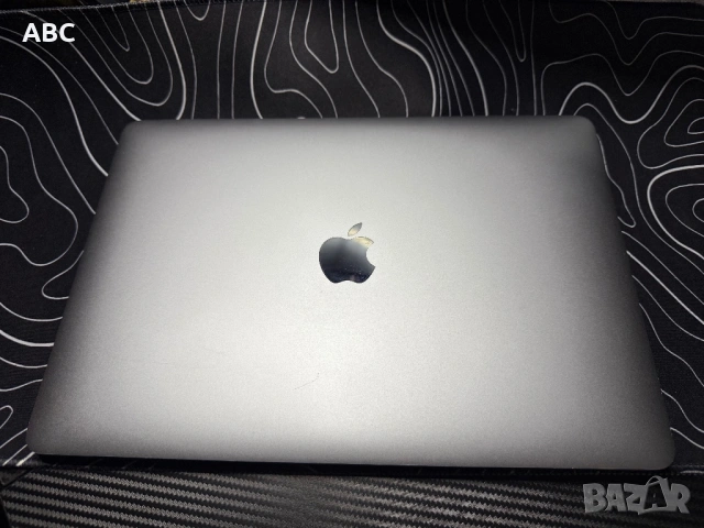 MacBook Pro 13” (2017) – 256GB SSD – 8GB RAM – Повреден екран