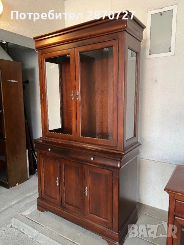 Салонен бюфет (витрина ) DREXEL HERITAGE Louis Philippe Collection, снимка 2 - Секции и витрини - 52074375