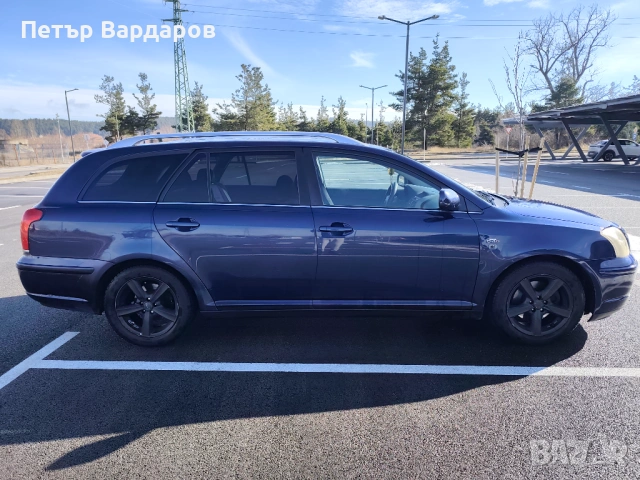 Тойота Авенсис D4D 2.0, снимка 4 - Автомобили и джипове - 53392773