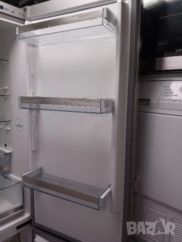 Иноксов комбиниран хладилник с фризер Сименс Siemens A+++ 2 години гаранция!, снимка 10 - Хладилници - 51993664