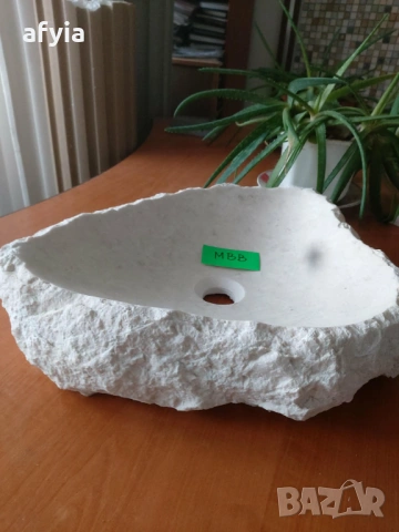 Мраморна мивка с неправилна форма
