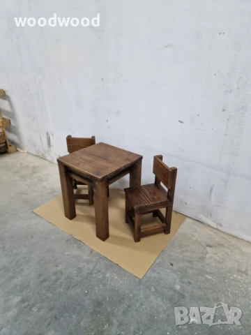 Масичка със столове