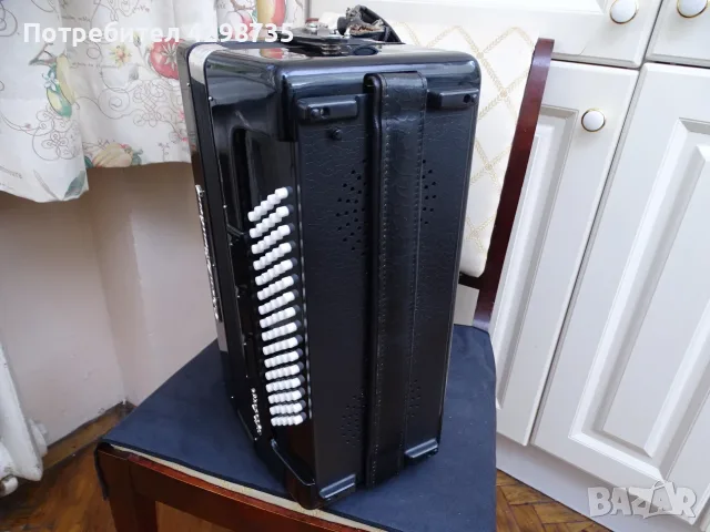 Акордеон Royal Standard Meteor – 80 баса, снимка 15 - Акордеони - 56289754
