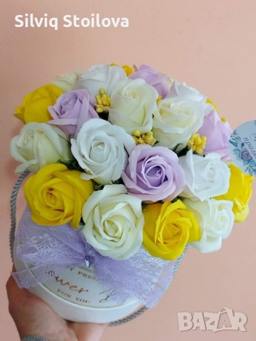 Букет със двайсет и една сапунени рози 💐, снимка 1 - Подаръци за жени - 40295425
