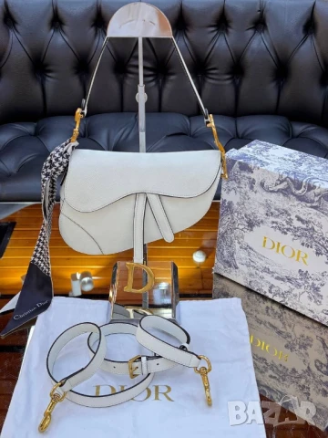 чанти CHRISTIAN DIOR SADDLE BAG SIZE: 25.5 cm x 20 cm 