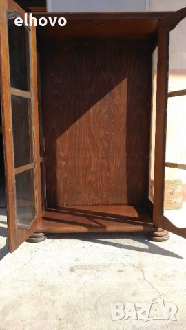 Голям дървен шкаф, снимка 3 - Антикварни и старинни предмети - 39739146