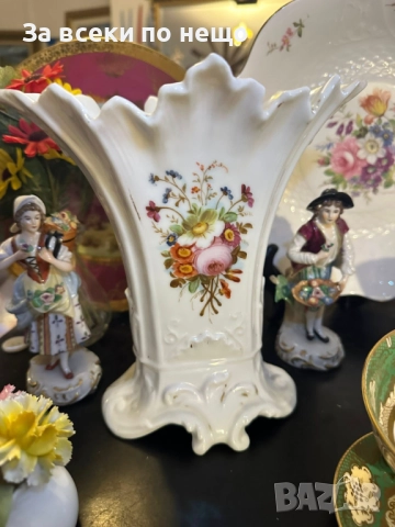 Прекрасна ваза с централен искрящ и великолепен букет в стил Код P1716, снимка 3 - Вази - 52969932