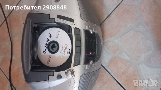 Радиокасетофон Грундиг, снимка 4 - Радиокасетофони, транзистори - 42325613