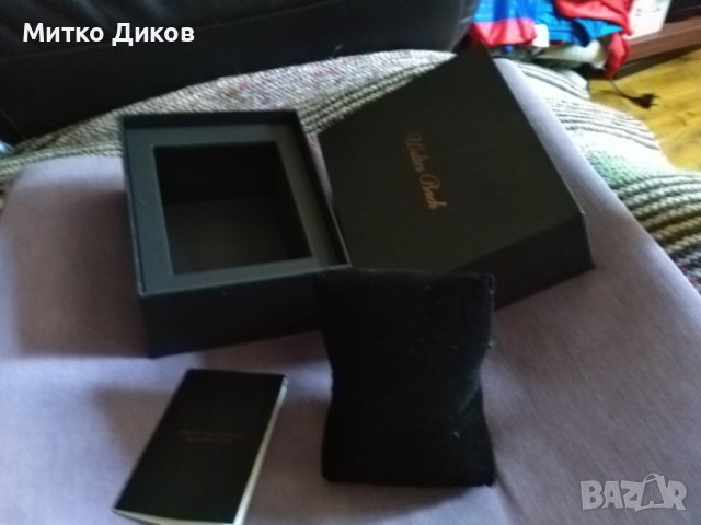 Walter Bach кутия за часовник нова с инструкция и възглавничка