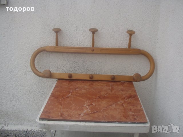 дървена закаччалка 