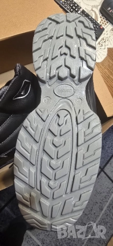 Зимни работни обувки #44, снимка 3 - Мъжки боти - 52477177