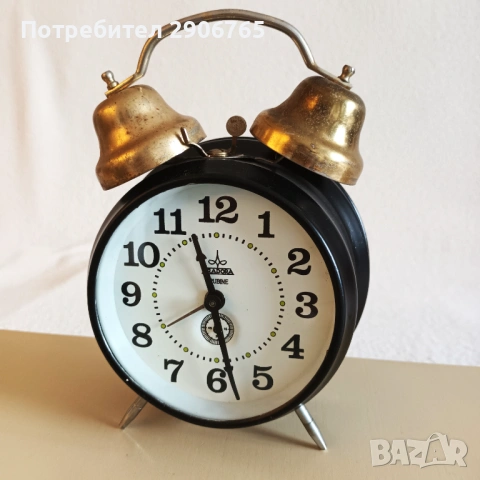 Часовник будилник ARADORA с кабанки стар работещ, снимка 3 - Антикварни и старинни предмети - 53618924