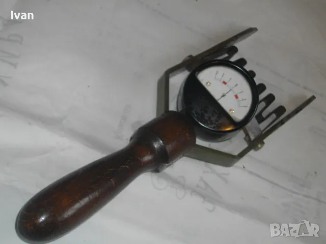 НЕМСКА РЪЧНА ТОВАРНА ВИЛКА 3V СТАРО КАЧЕСТВО ОТЛИЧНО РАБОТНО СЪСТОЯНИЕ ТЕСТЕР КИСЕЛИННИ АКУМУЛАТОРИ