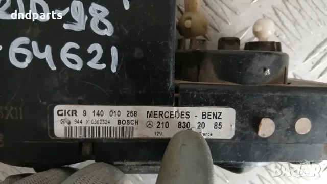 Панел климатик Mercedes E W210 1998 2108302085 9140010258 Mercedes-Benz E-Class 210 (W/S), снимка 2 - Части - 56218293