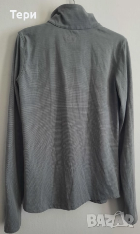 Спортна блуза Under Armour, снимка 2 - Блузи с дълъг ръкав и пуловери - 52175950