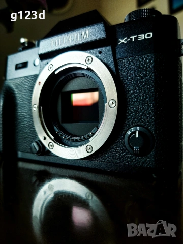 Fujifilm X-T30 комплект – 3 обектива, 6 батерии и много аксесоари , снимка 3 - Фотоапарати - 53773178