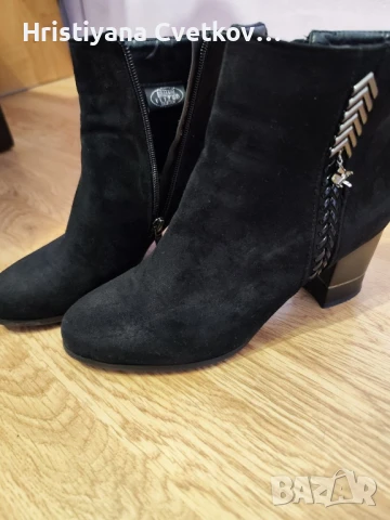 Дамски елегантни обувки в черен цвят. 