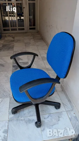 офис. стол запазен, снимка 2 - Столове - 55969640