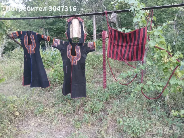 Автентични носии (Саи / Клашници) и рядка бебешка люлка (Цедилка) – Разлог/Пирин, 1890-1910 г., снимка 10 - Антикварни и старинни предмети - 56144164