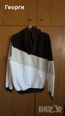 Черно-бяла блуза, снимка 2 - Блузи с дълъг ръкав и пуловери - 50938662