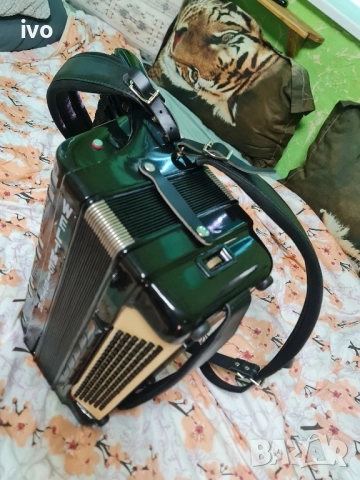 продавам спешно акордеон S4 перфектен, снимка 4 - Акордеони - 51664041