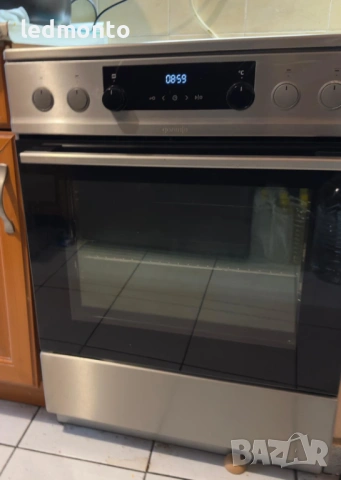 Продавам стъклокерамична готварска печка Gorenje EC6352XPA (Инокс) + Телескопични водачи, снимка 8 - Печки, фурни - 53654314