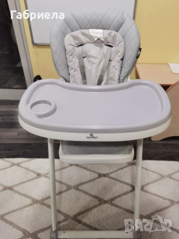 Бебешко столче за Хранене и други бебешки консумативи