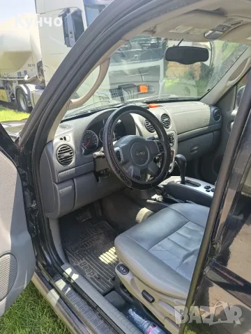 Джип Чероки2.8,163к.с., снимка 6 - Автомобили и джипове - 56205461