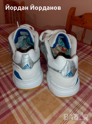 Оригинални маратонки adidas, снимка 9 - Маратонки - 51873916