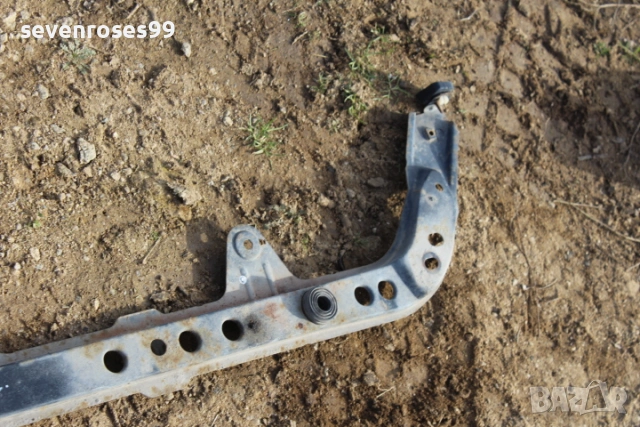Греда под радиатора Фиат Пунто 2 2001 1.2i 60 Fiat Punto 2  2/3врати, снимка 4 - Части - 53194066