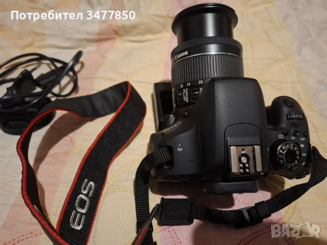Фотоапарат Canon 800D на 4551 кадъра, снимка 2 - Фотоапарати - 53073862