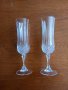 Две Кристални чаши за шампанско на столче с ефектни орнаменти., снимка 1 - Чаши - 41597387