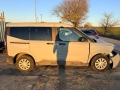 Ford Tourneo Courier V769 1.0L EcoBoost двигател C10FD0X, B7JB 125 кс., 6 ск - B6., 8800 км., 2025 г, снимка 3