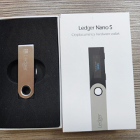 Електронен портфейл Ledger Nano S, снимка 2 - Друга електроника - 44582175