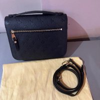 висококачествена Louis Vuitton чанта, снимка 2 - Чанти - 41944009