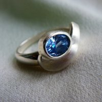 Сребърен пръстен с натурален цейлонски сапфир, снимка 1 - Пръстени - 40322892