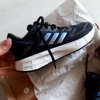 Оригинални дамски маратонки Adidas , снимка 1 - Маратонки - 42140010