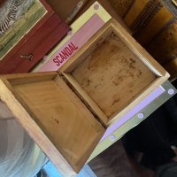 Стара дървена кутия за бижута и стари монети, снимка 3 - Антикварни и старинни предмети - 42558626