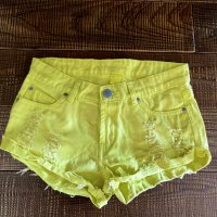 Къси дънки, жълто, неоново, снимка 1 - Къси панталони и бермуди - 40289816