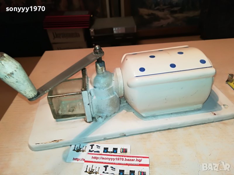 ретро мелница-антика нов внос  2211220915, снимка 1