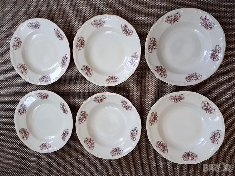 Комплект порцеланови чинии от 70те-12 броя, снимка 1