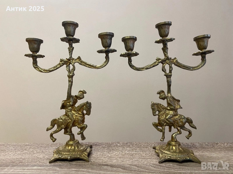 Винтидж бронзови свещници с ездачи на коне (чифт), снимка 1