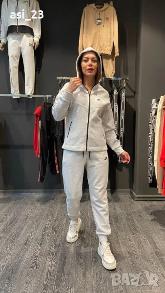 Нови дамски екипи nike , снимка 1