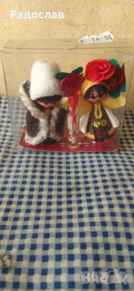 двойка кукли с фиолка, снимка 1