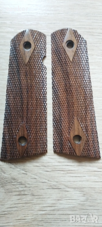 Орехови чирени за Колт/Colt 1911, снимка 1