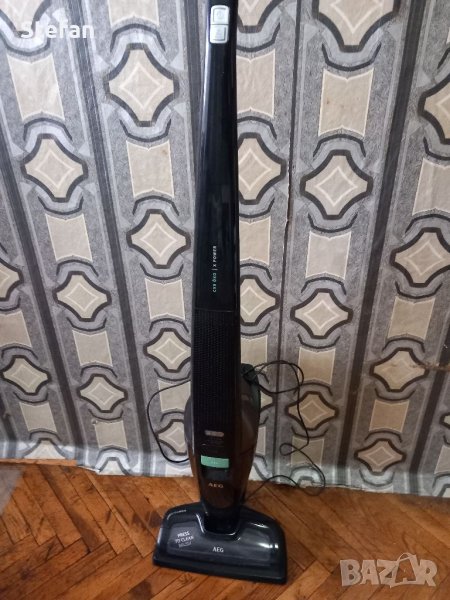 Акумулаторна прахосмукачка AEG - CX 8, снимка 1