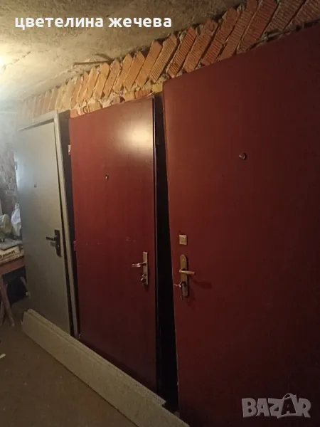 Метални врати с каси, снимка 1