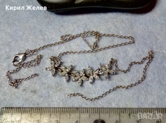 НЕЖНО ФЛОРАЛНО СРЕБЪРНО КОЛИЕ ЦВЕТЯ СРЕБРО 925 с БЯЛА ПОЗЛАТА Нужда от ЛЕК РЕМОНТ на ВЕРИЖКАТА 47974, снимка 2 - Колиета, медальони, синджири - 48952894